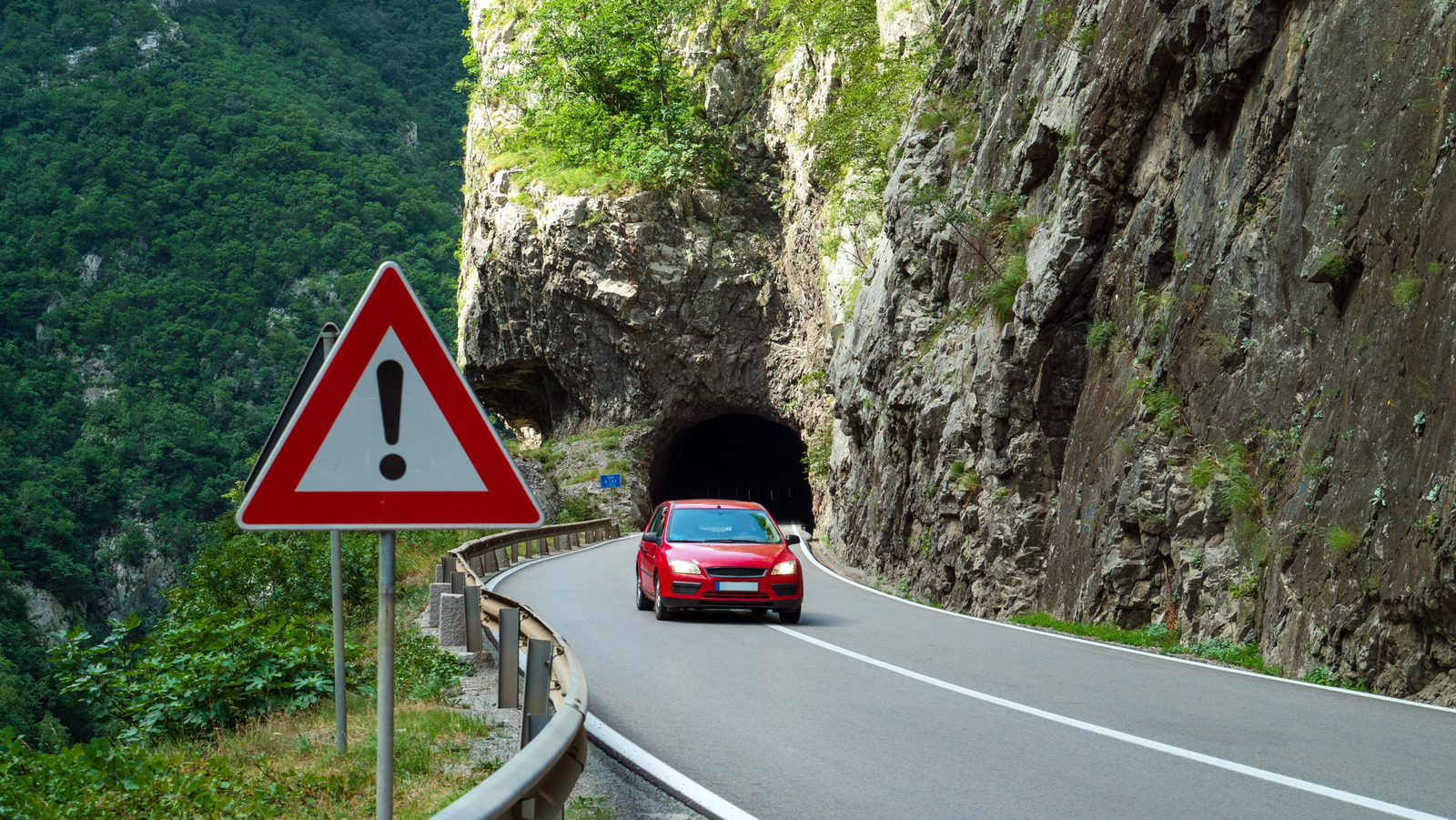 Réfléchissez à deux fois avant de louer une voiture dans cette région d'Europe avec un taux de mâchoire des décès de trafic
