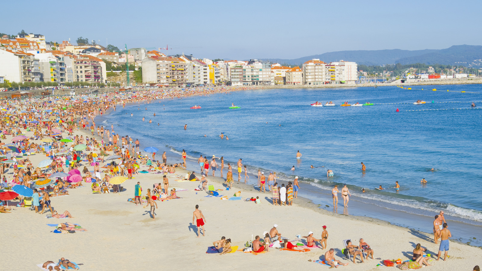La côte atlantique pittoresque d'Espagne cache une station balnéaire relaxante avec des fruits de mer impeccables et un charme historique