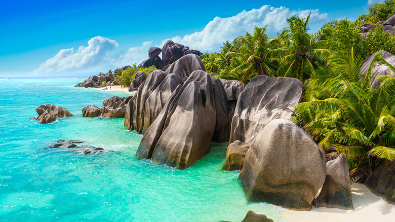 ANSE SOURCE D'ARGENT EN SEYCHELLES