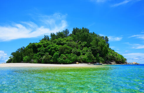 Le plus petit parc national du monde se trouve sur une île tropicale reculée en Afrique avec des plages et une beauté immaculée