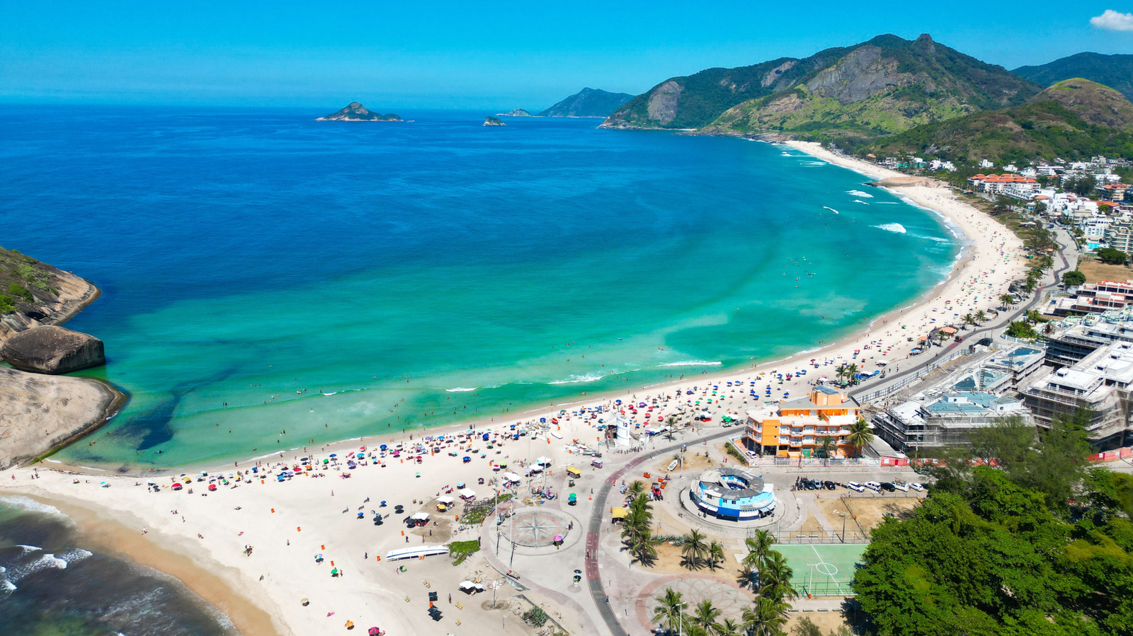 La meilleure destination de randonnée au monde est une ville côtière dynamique où les sentiers de la jungle rencontrent des plages emblématiques