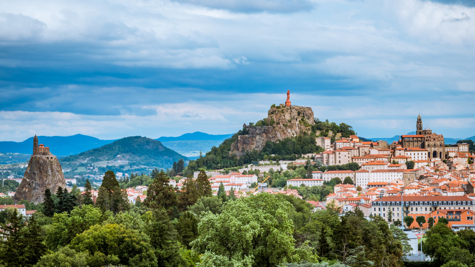 Cette ville française à couper le souffle est entourée de sentiers de randonnée et imprégnés de l'histoire