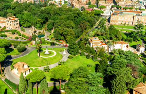 `` The Pope's Playground '' est un magnifique jardin italien parfait pour les amoureux de la nature et de l'histoire