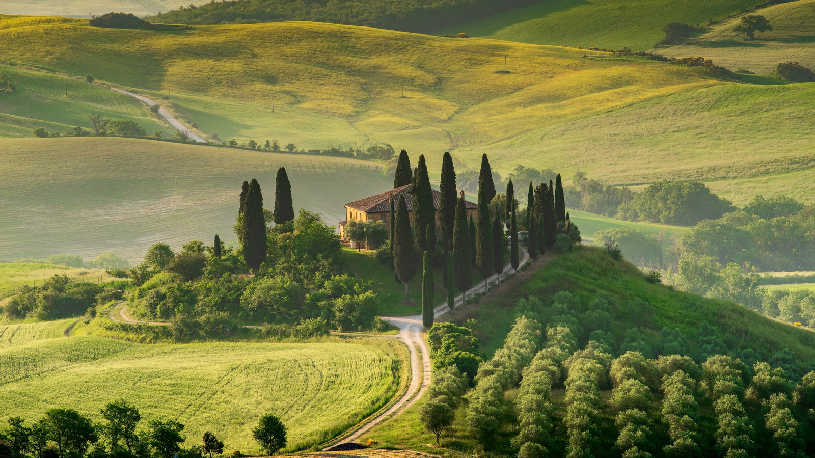 Perché sur une colline se trouve ce site médiéval de l'UNESCO avec certaines des meilleures plats, vins et vues d'Italie