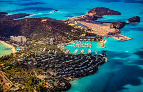 Ce charmant hôtel près de The Great Barrier Reef abrite l'un des restaurants les plus bourdonnants d'Australie