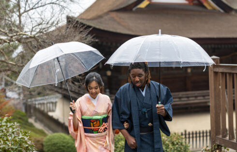 L'erreur irrespectueuse Les touristes doivent éviter de faire lors de la visite d'un sanctuaire au Japon