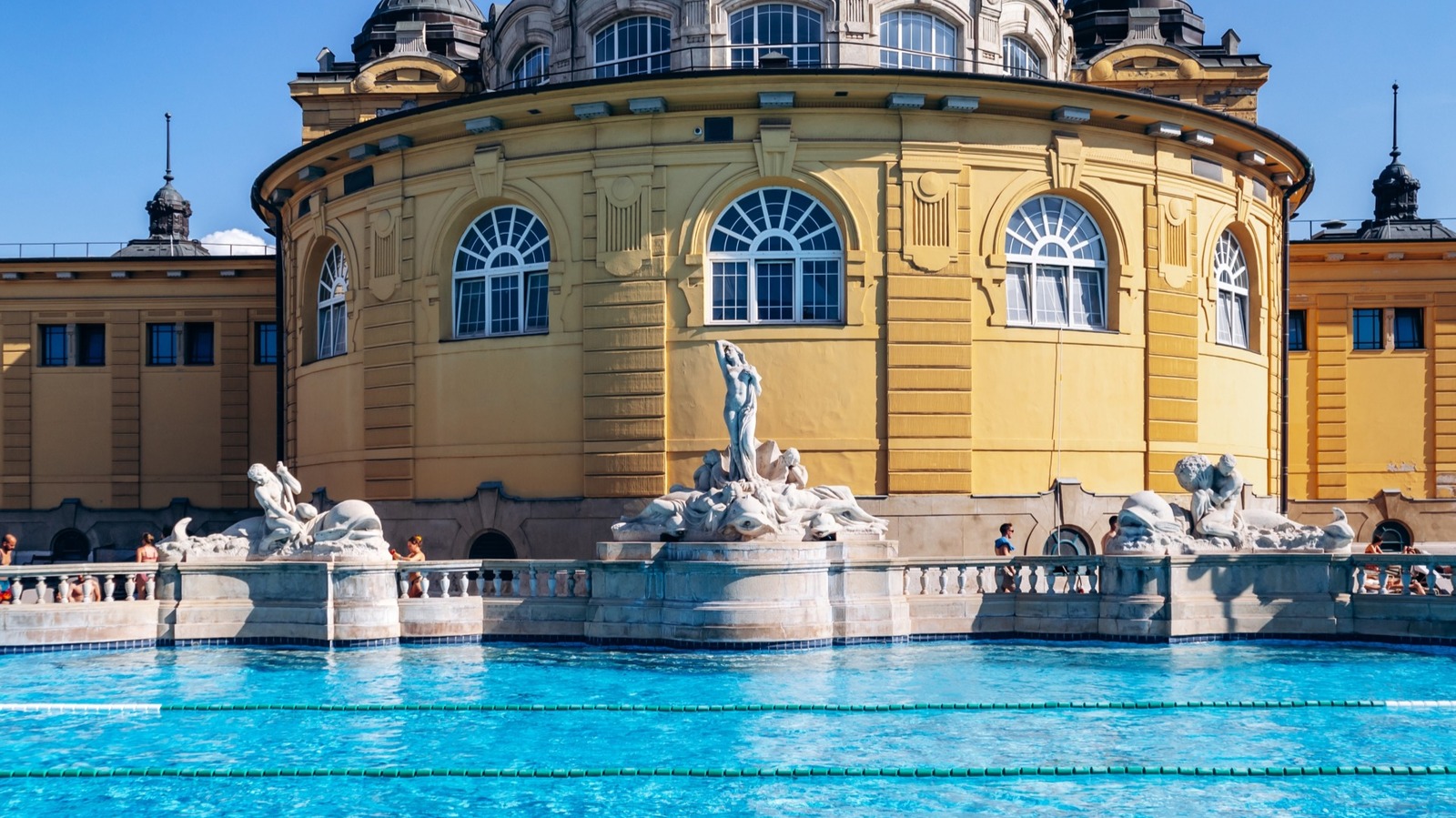 Ce sont les meilleurs moments pour visiter les beaux bains de Budapest (et les moments où vous devriez absolument sauter)