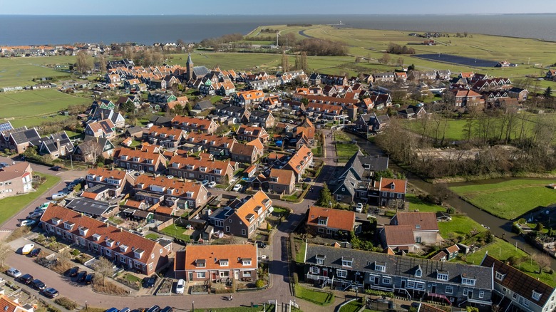 Une vue aérienne de Marken, Pays-Bas