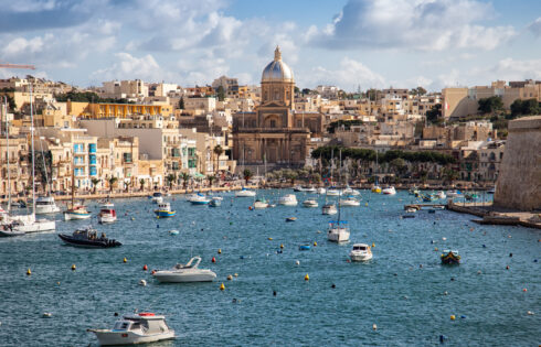 La ville côtière sous-estimée de Malte est un joyau caché avec une vie nocturne florissante et une belle architecture