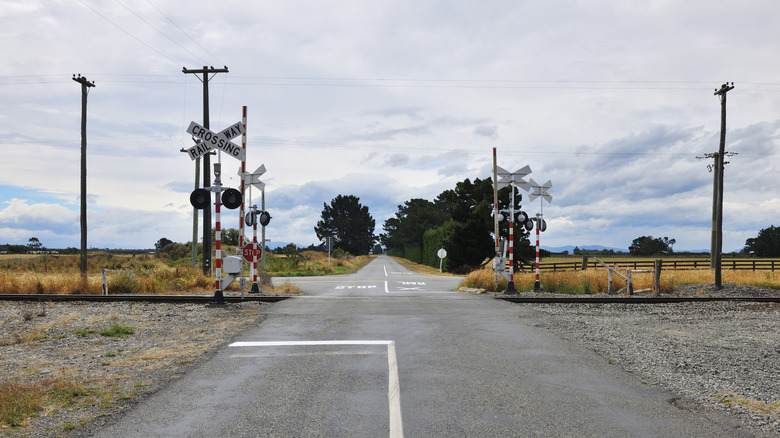 Railway Crossing, Hampden, Otago, South Island, Nouvelle-Zélande