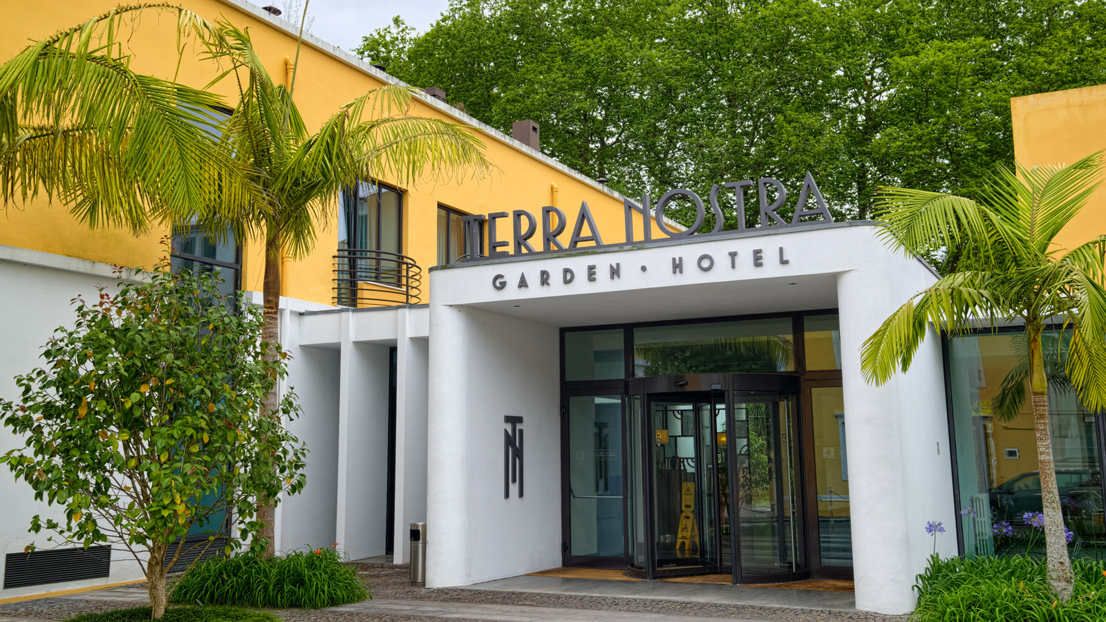 L'une des meilleures retraites vertes du monde propose une piscine thermique géante et des jardins vibrants dans les Açores