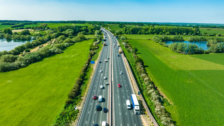 Vue aérienne du M1 en Angleterre