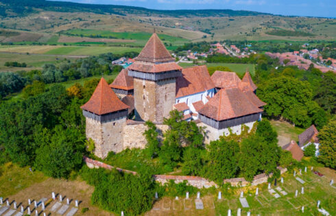 Ce village roumain pittoresque favorisé par la royauté cache l'une des plus anciennes églises fortifiées de la Transylvanie