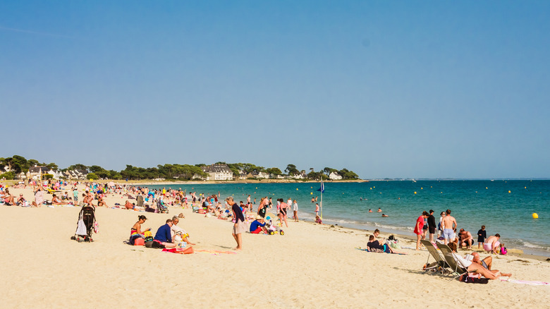 La plage principale de Carnac, France