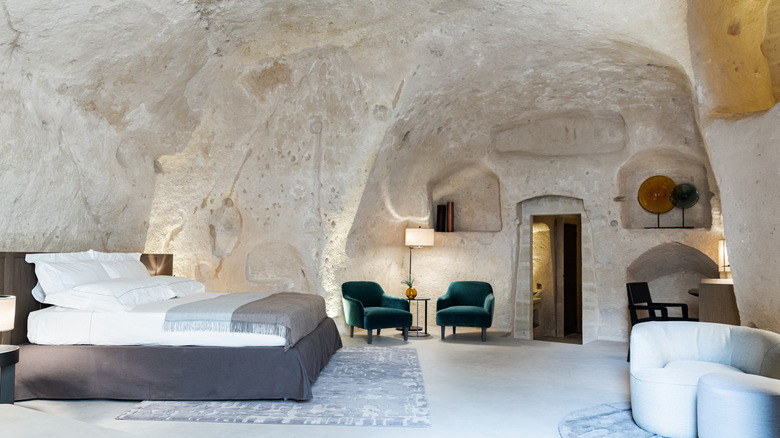 Intérieur de l'une des suites de Vetera Matera, un hôtel de luxe cinq étoiles à Matera, en Italie,
