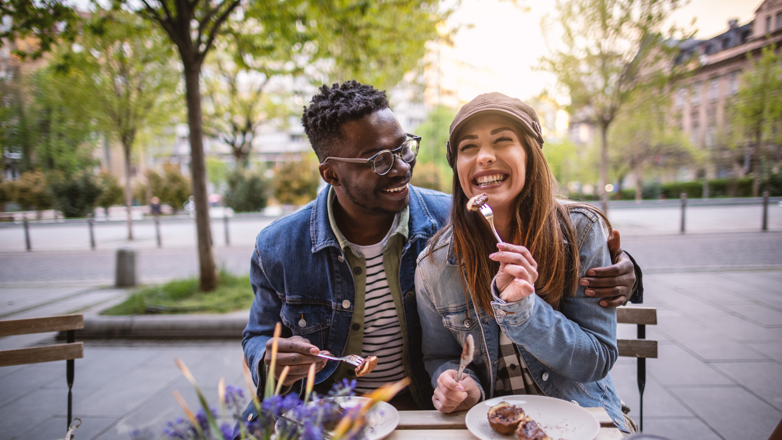 Rick Steves dit que les Européens semblent tous convenir que les Américains font un repas bien mieux qu'ils ne le font