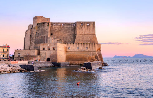 L'un des plus anciens châteaux d'Italie est une beauté historique digne d'une carte postale avec un nom inhabituel