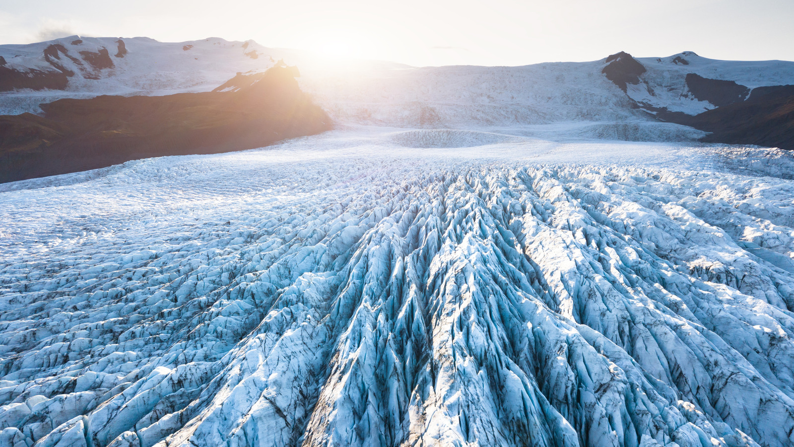 Le plus grand glacier d'Europe se cache dans ce dangereux parc national de l'Islande avec des niveaux de beauté d'un autre monde