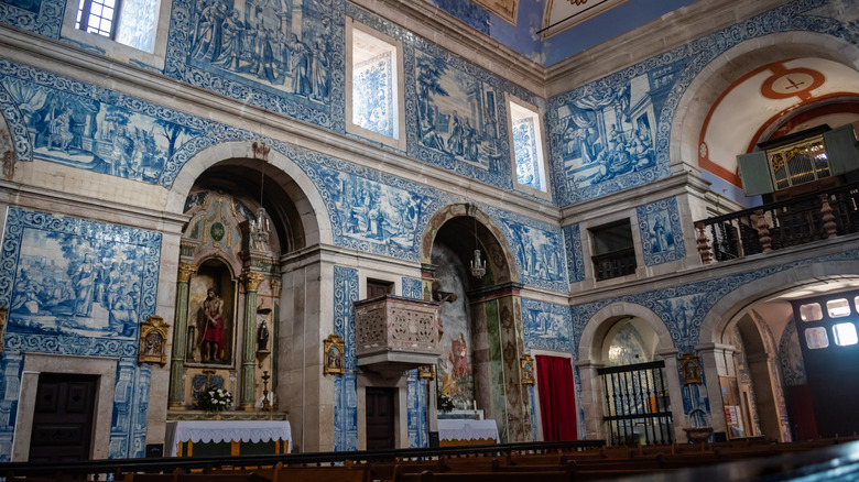 À l'intérieur de l'église de Santiago à Alcácer do Sal