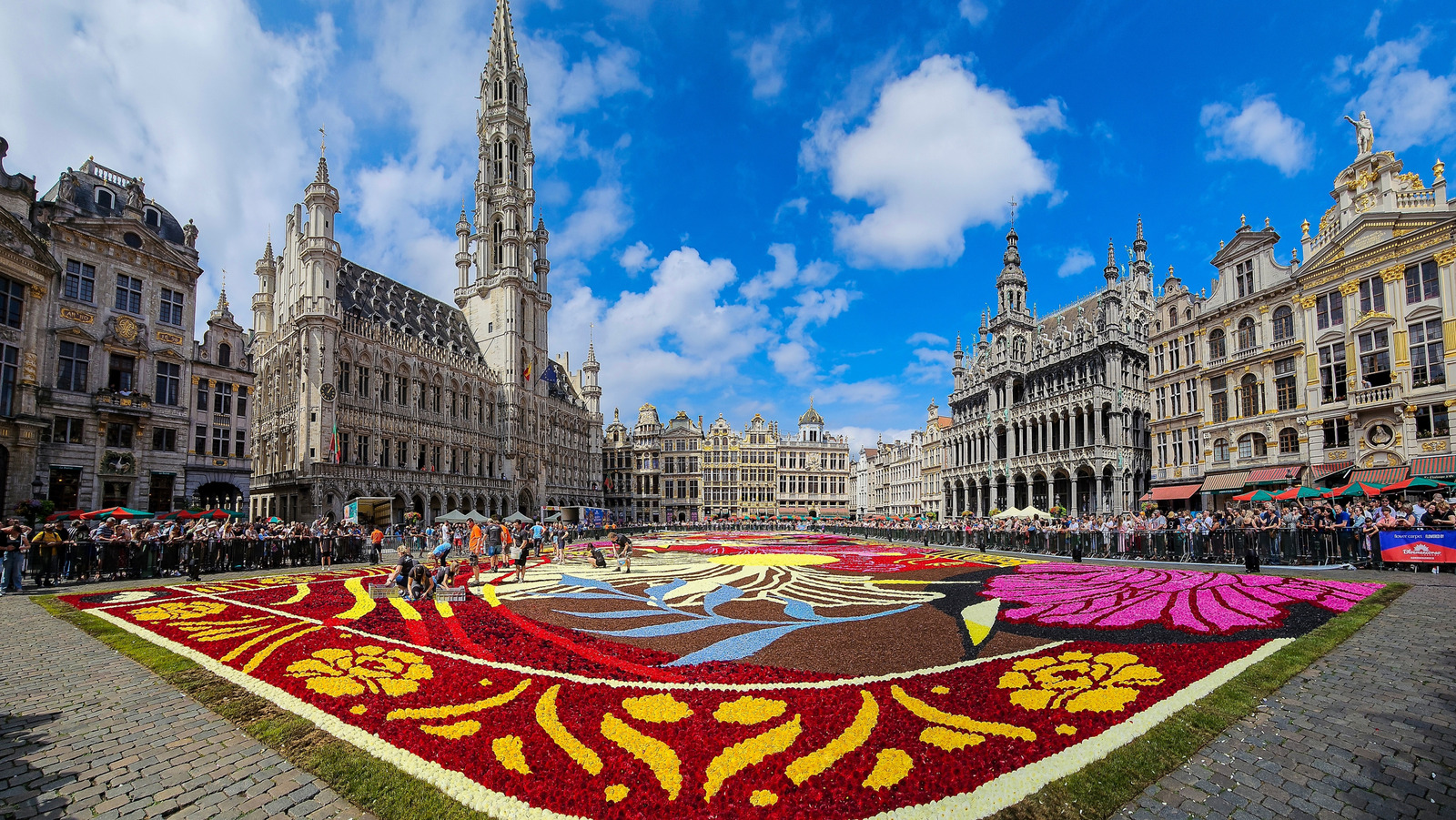 La capitale animée en Europe est un carrefour culturel avec une énergie jeune, des vibrations artistiques et des musées sans fin