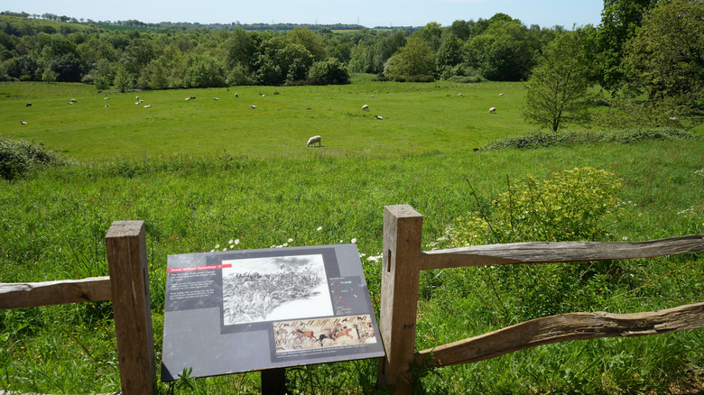 Signe d'entrée pour le site de la bataille de Hastings en Angleterre