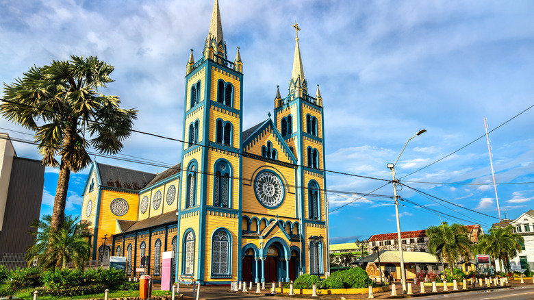 Cathédrale colorée à Paramaribo, Suriname
