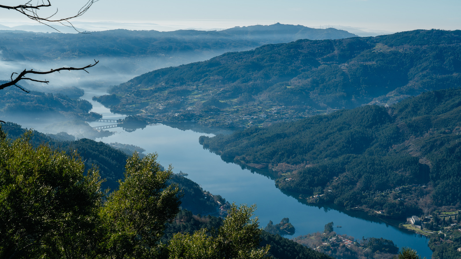 Le seul parc national du Portugal est une évasion verdoyante sauvage débordante de cascades et de terrains de camping