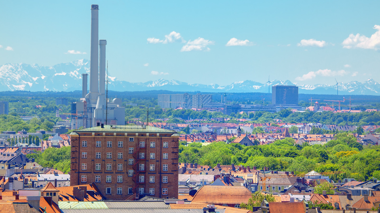 Ce quartier autrefois industriel de Munich bourdonne avec des tentes de bière allemandes, des cafés et des galeries d'art