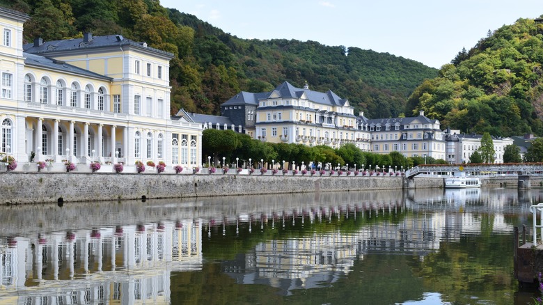 Majestic Riverside Buildings in Bad EMS, Allemagne