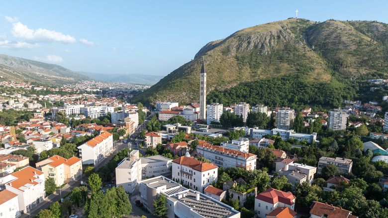 Monastère franciscain et église de Saint-Pierre et Paul dans la ville de Mostar, Bosnie et Herzégovine