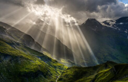 L'un des parcs alpins les plus à couper le souffle d'Europe est rempli de glaciers, de cascades et de faune