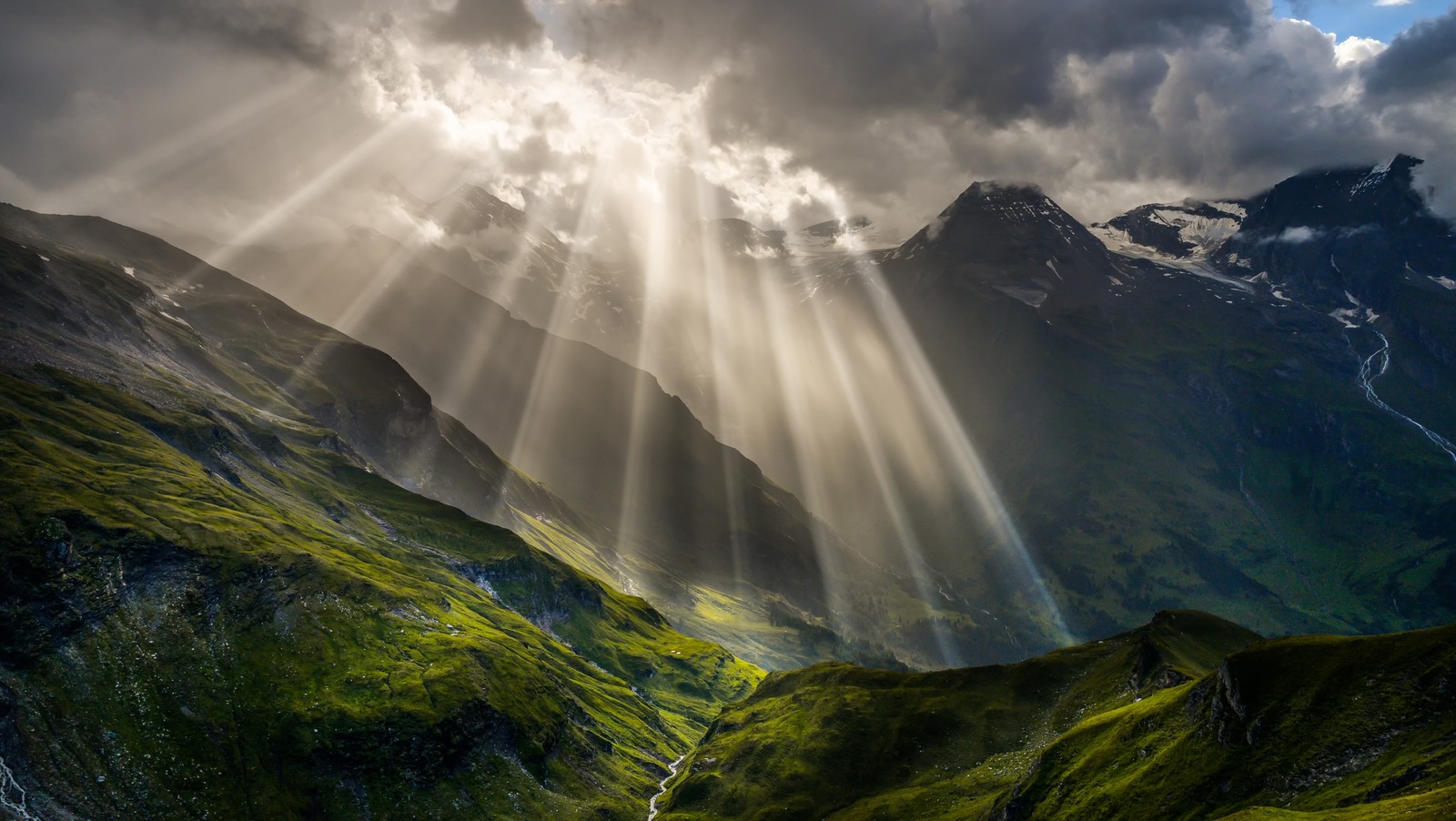 L'un des parcs alpins les plus à couper le souffle d'Europe est rempli de glaciers, de cascades et de faune
