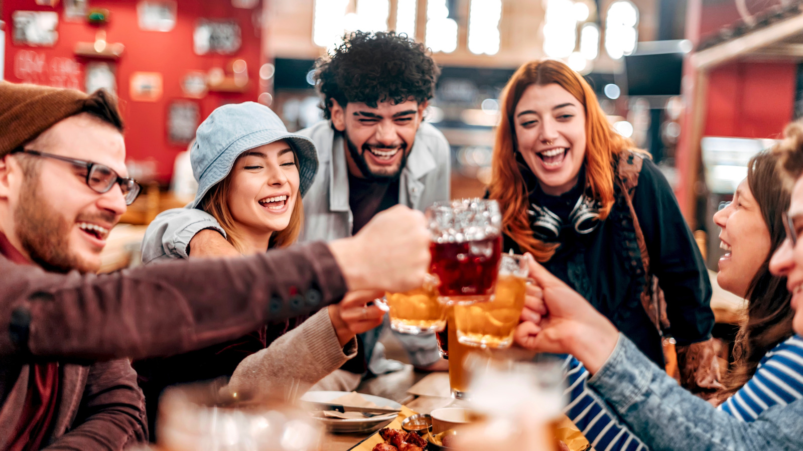 Que signifie un pub mouillé et en quoi est-il différent d'un pub Brew?