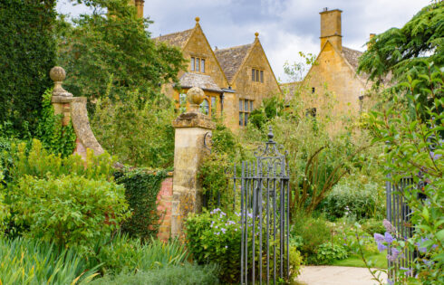 Le jardin botanique préféré de Rick Steves en Angleterre est celui qu'il appelle `` un assaut sans vergogne contre les sens ''