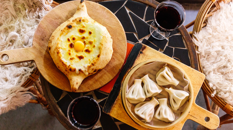 tbilissi khachapuri et kinhkali