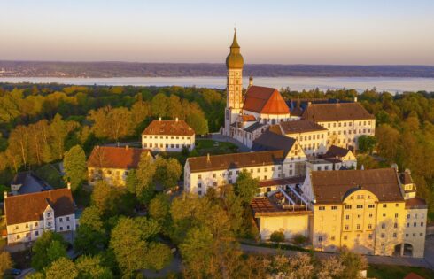 Le café en plein air préféré de Rick Steves est caché dans un monastère bavarois à couper le souffle