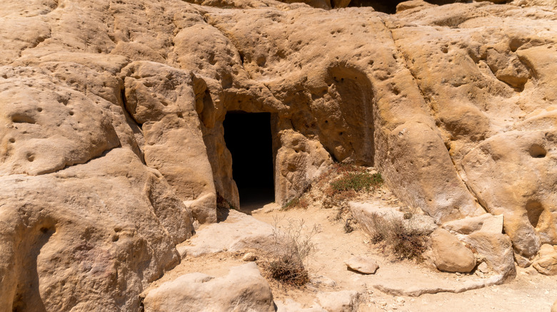 L'une des grottes de Matala où vivait les hippies dans les années 60 et 70