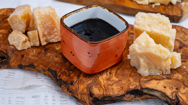 Vinaigre balsamique et parmesean, Modène, Emilia Romagne, Italie