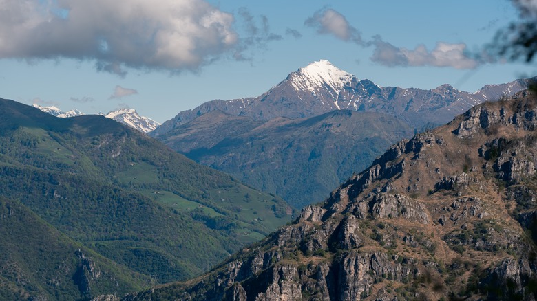 Neige au sommet de Monte Legnone, le plus haut sommet autour du lac Como
