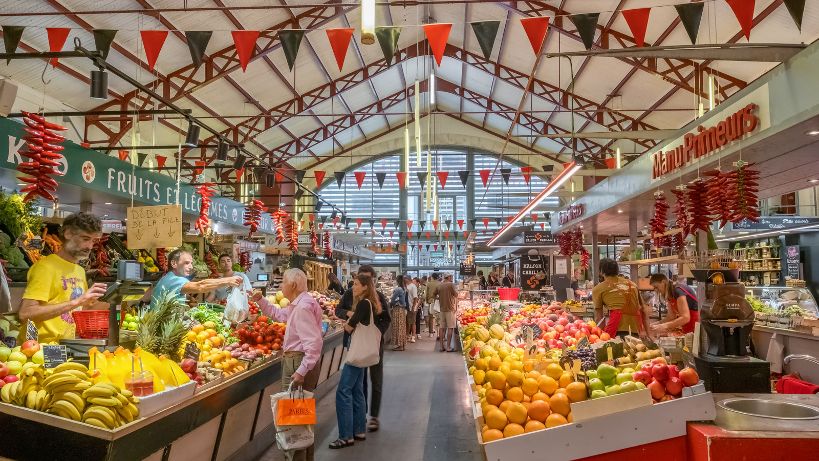 Rick Steves révèle la différence de prix cachée que vous devriez rechercher sur les marchés européens