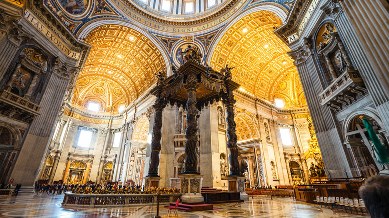 Les intérieurs impressionnants de la basilique Saint-Pierre