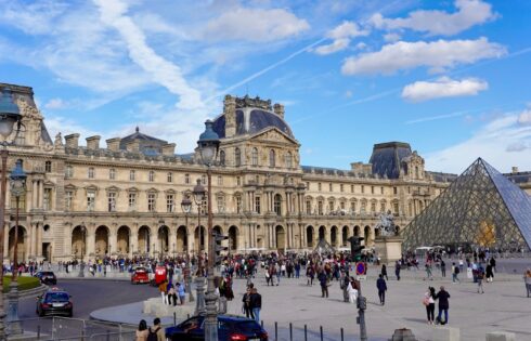 Astuce de Rick Steves pour éviter la foule lors de la visite des attractions touristiques en France