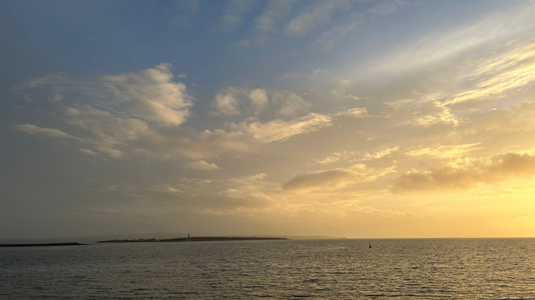 Skyview y compris l'île Scattery dans l'estuaire de Shannon
