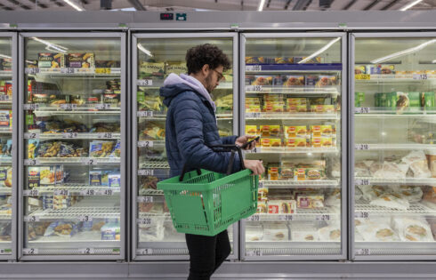Rick Steves avertit les touristes pour éviter cette erreur d'étiquette de supermarché en Europe
