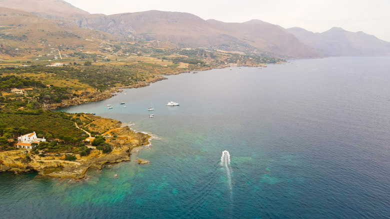 Le littoral du parc Zingaro autour de Cala Tonnarella dell'uzzo