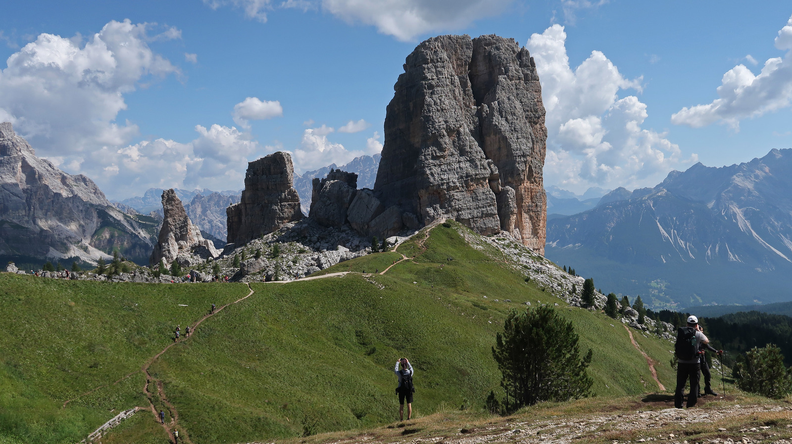 Voir ces beautés imposantes dans les dolomites italiennes avant de s'éloigner du changement climatique