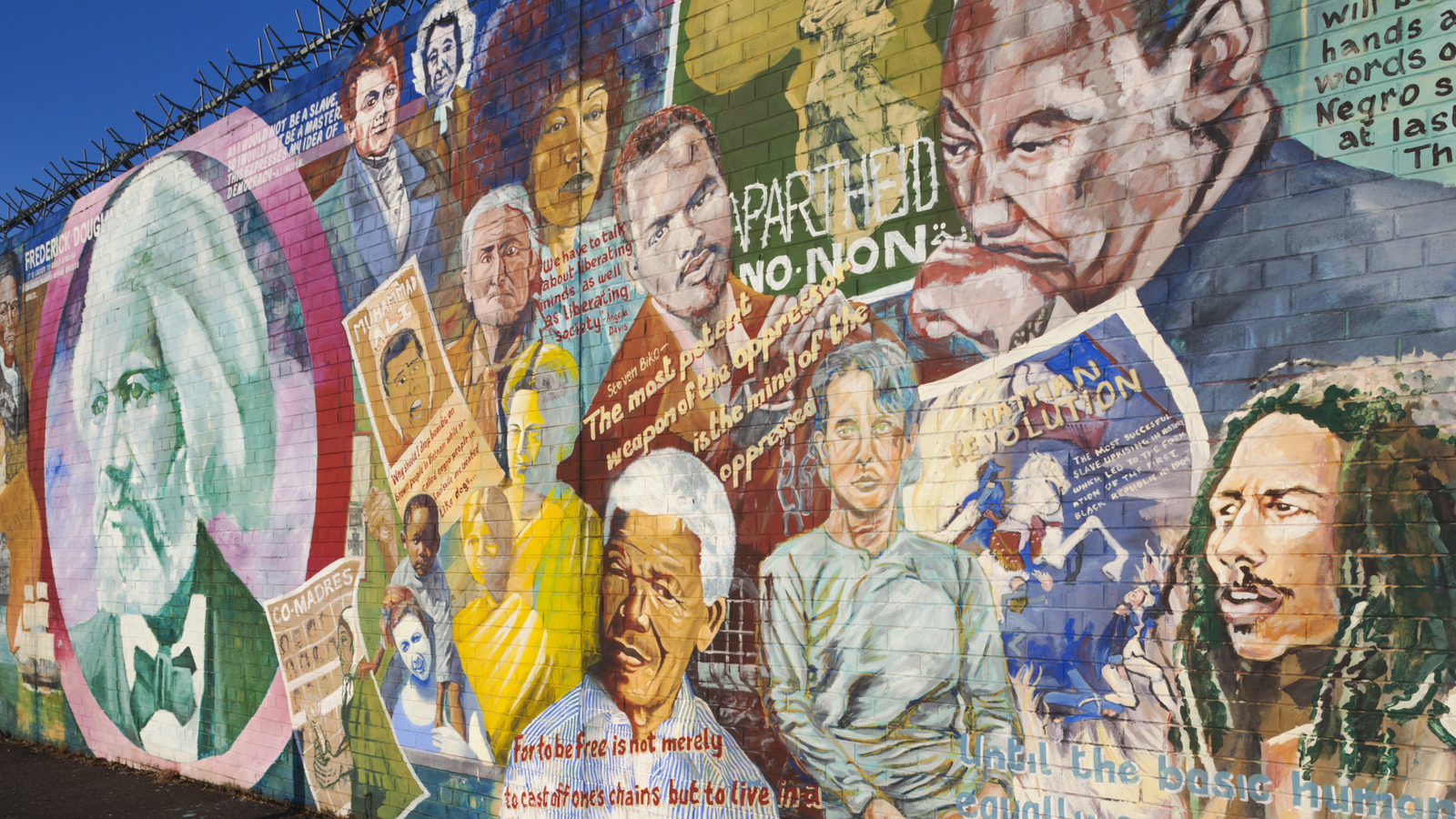 Cette capitale européenne avec des centaines de peintures murales abrite certains des meilleurs street art du monde