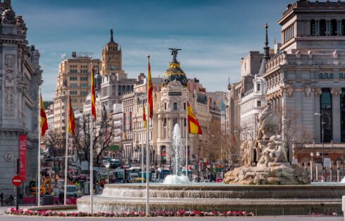`` Le meilleur secret d'Europe '' est l'une de ses villes les plus accessibles à pied avec des places ensoleillées et une saveur émouvante