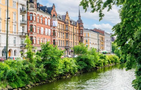 Les touristes pourraient vouloir éviter cette ville suédoise sans prétention à la frontière danoise
