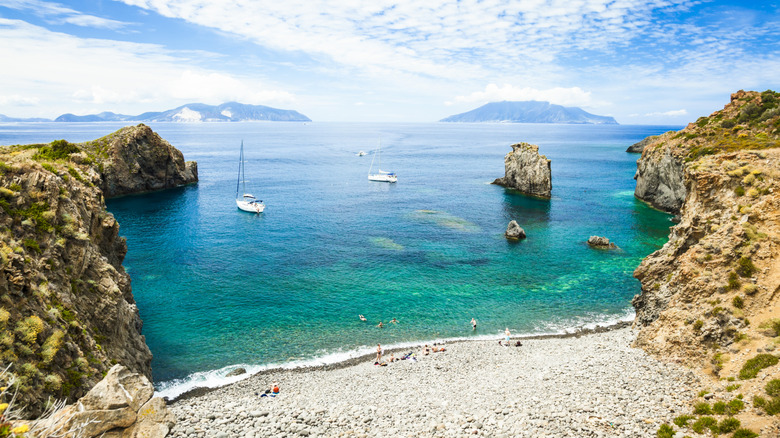 Une vue surélevée de Cala Junco